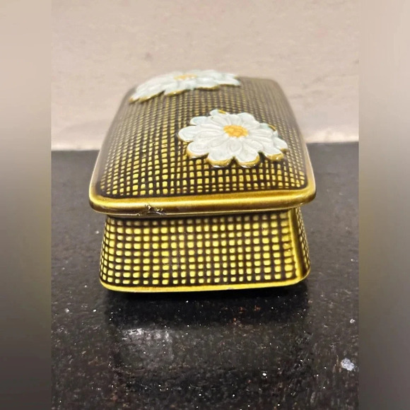 Tilso Japan Hand-painted Trinket Box with Lid - Picture 3 of 5